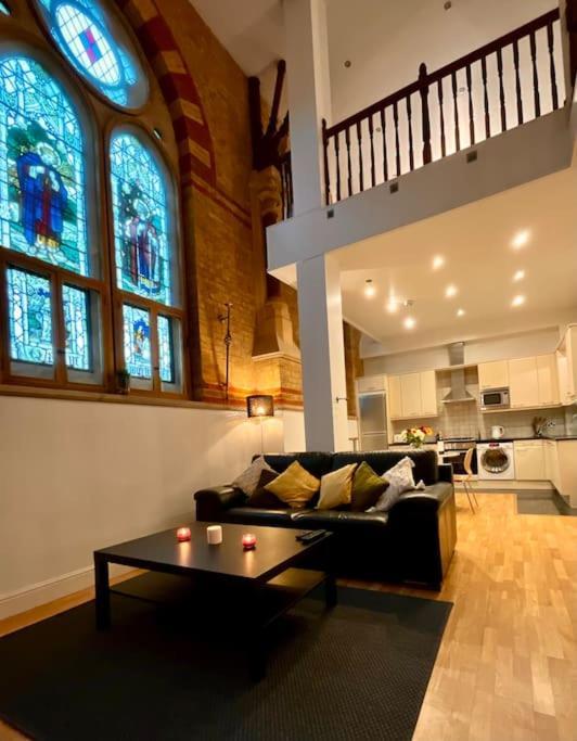 Magical Church Conversion In Watford Watford (Hertfordshire) Exterior foto